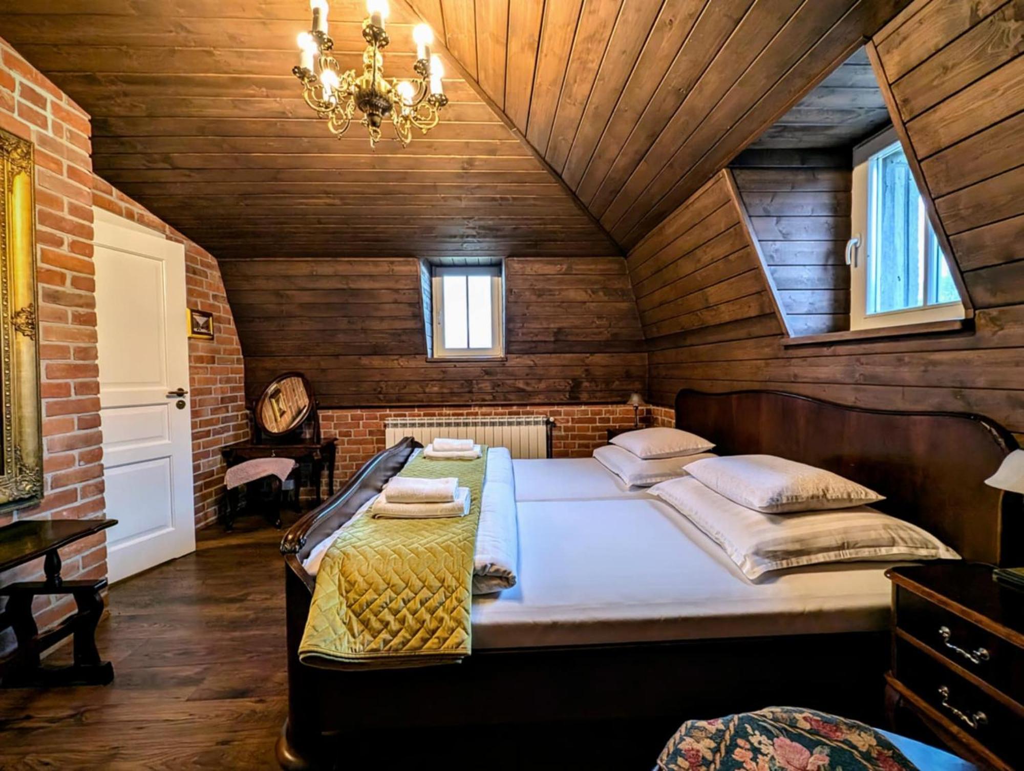 Dworek Atrium Tomaszów Lubelski Екстериор снимка